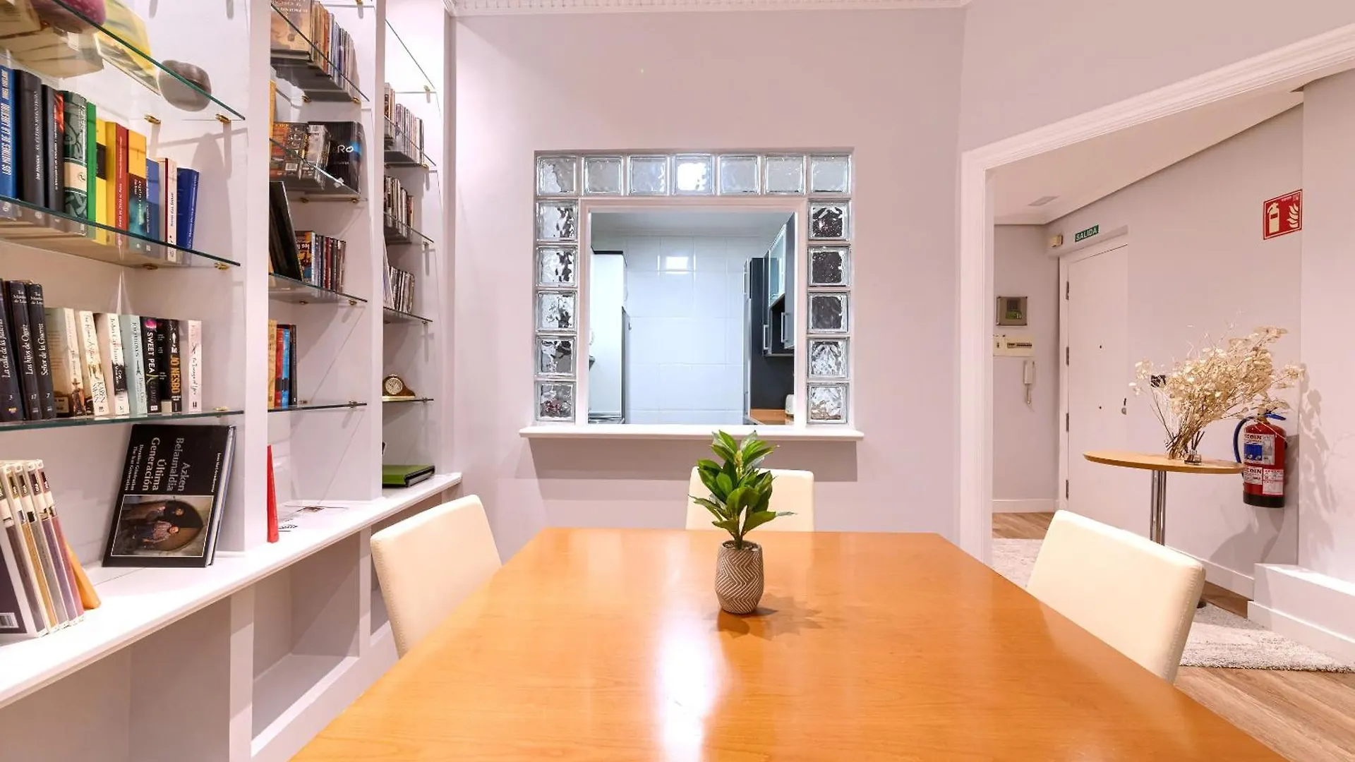 Encantadora Vivienda Turistica A Orillas De La Ria Bilbao Apartment