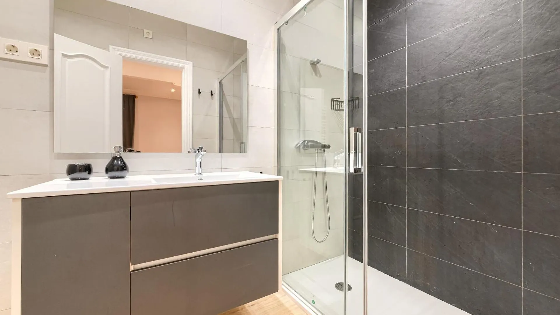 Encantadora Vivienda Turistica A Orillas De La Ria Bilbao 0*,  Spain