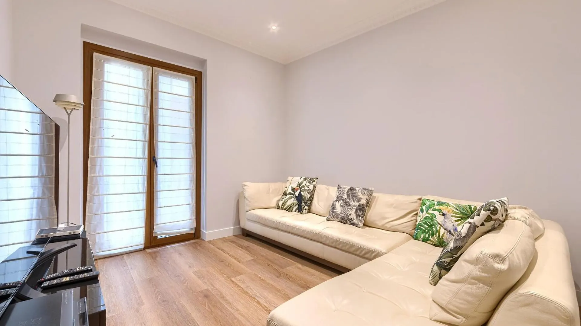 Encantadora Vivienda Turistica A Orillas De La Ria Bilbao