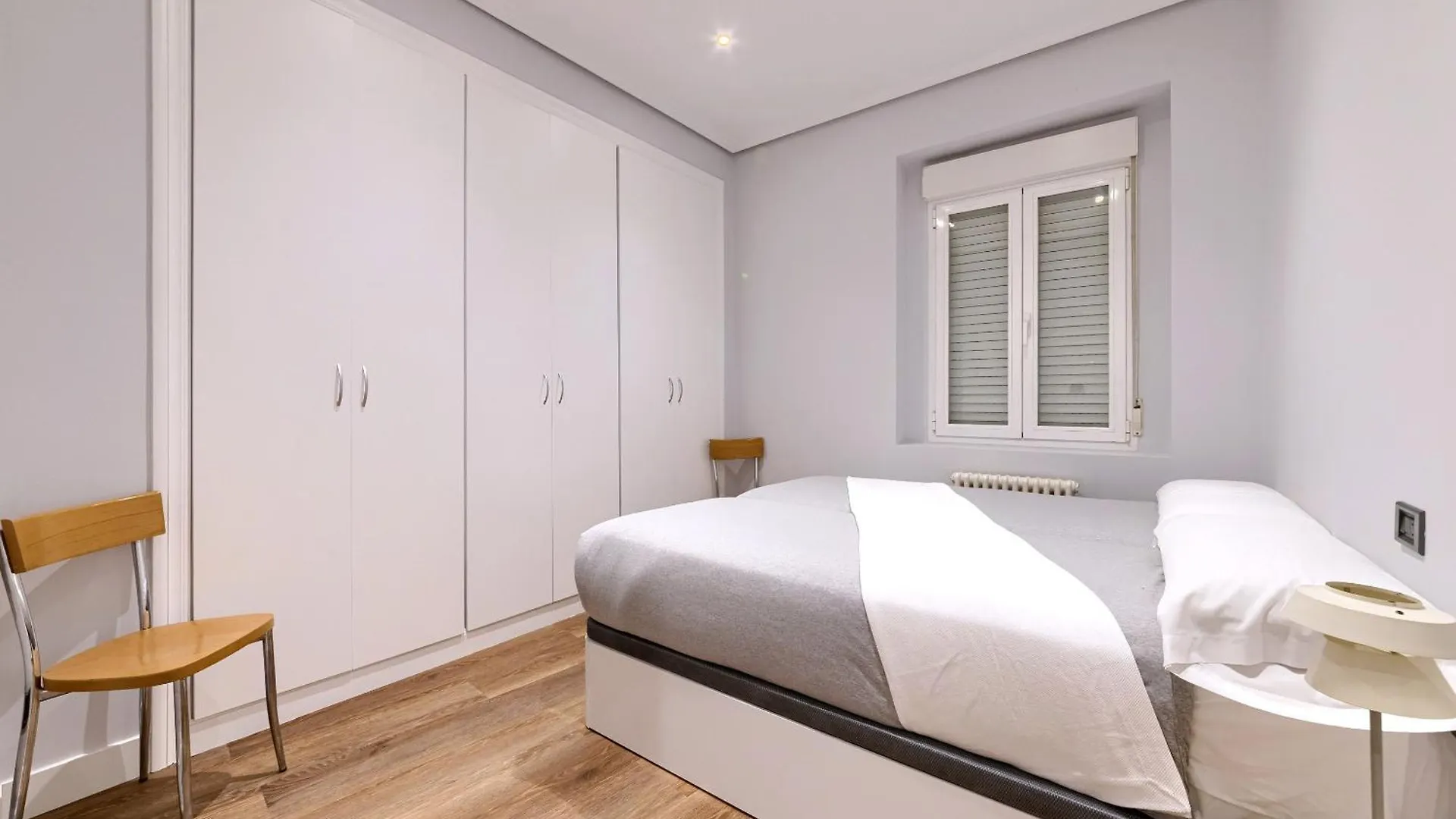 Encantadora Vivienda Turistica A Orillas De La Ria Bilbao Spain